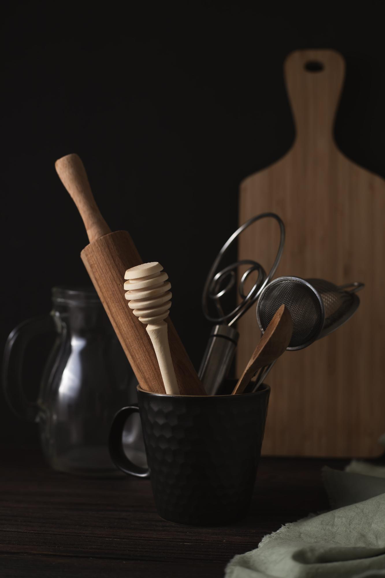Set di utensili professionali su sfondo elegante